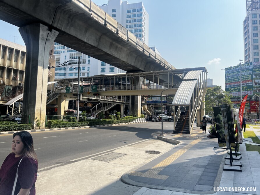 Saphan Khwai Intersection Bridge - Bangkok, Thailand Filming Location
