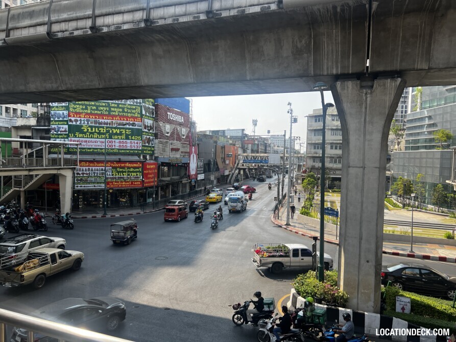 Saphan Khwai Intersection Bridge - Bangkok, Thailand Filming Location