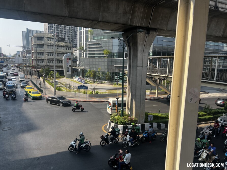 Saphan Khwai Intersection Bridge - Bangkok, Thailand Filming Location