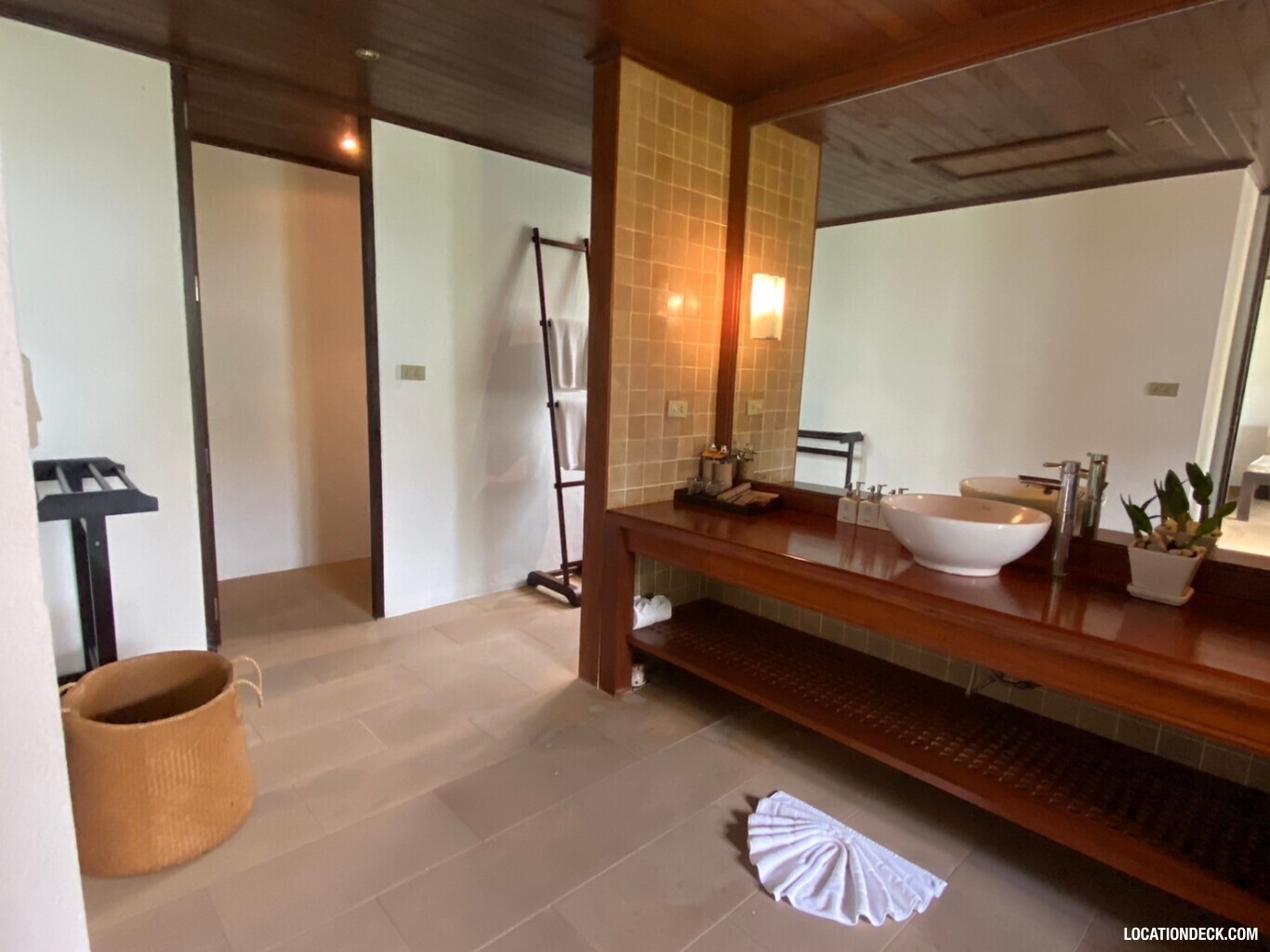 Baan Kinnaree - Surat Thani, Thailand Filming Location