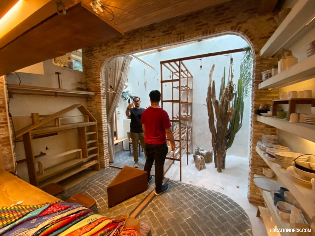 (un)Fashion Vintage Collection Cafe - Bangkok, Thailand Filming Location