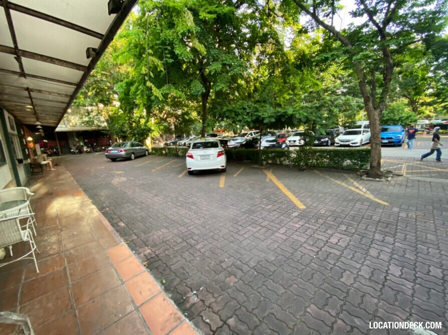 (un)Fashion Vintage Collection Cafe - Bangkok, Thailand Filming Location