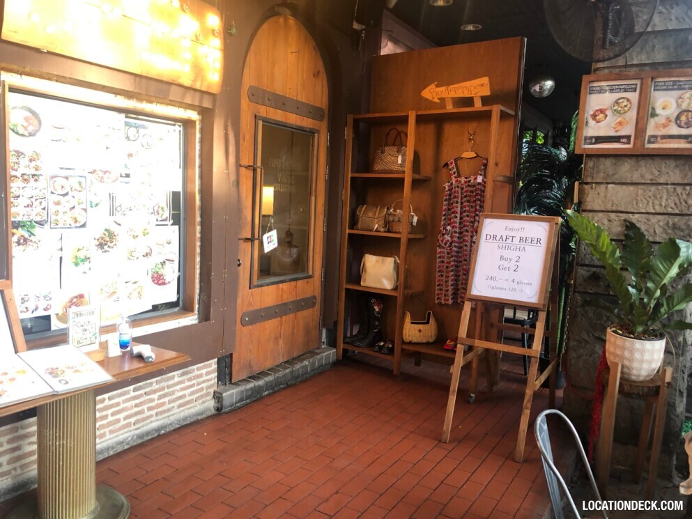 (un)Fashion Vintage Collection Cafe - Bangkok, Thailand Filming Location