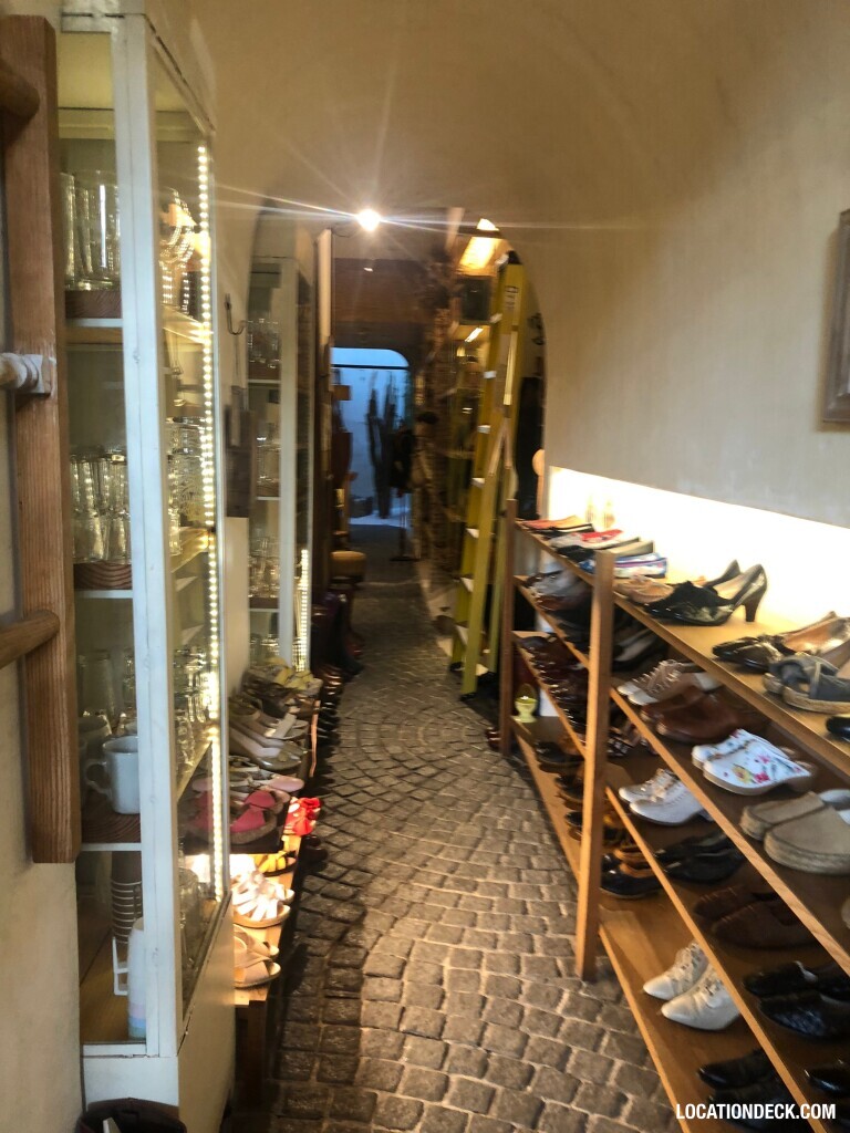 (un)Fashion Vintage Collection Cafe - Bangkok, Thailand Filming Location