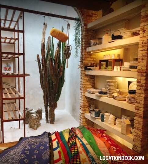 (un)Fashion Vintage Collection Cafe - Bangkok, Thailand Filming Location