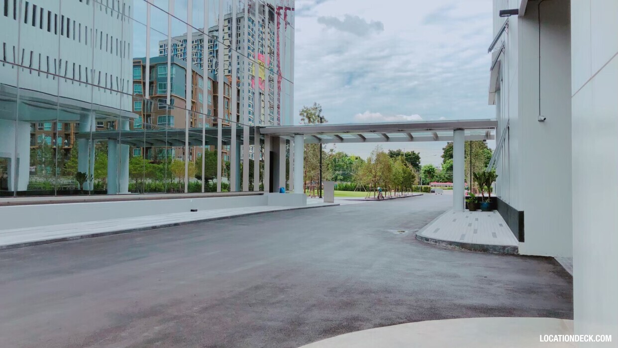 Kaset Nawamin Road - Bangkok, Thailand Filming Location