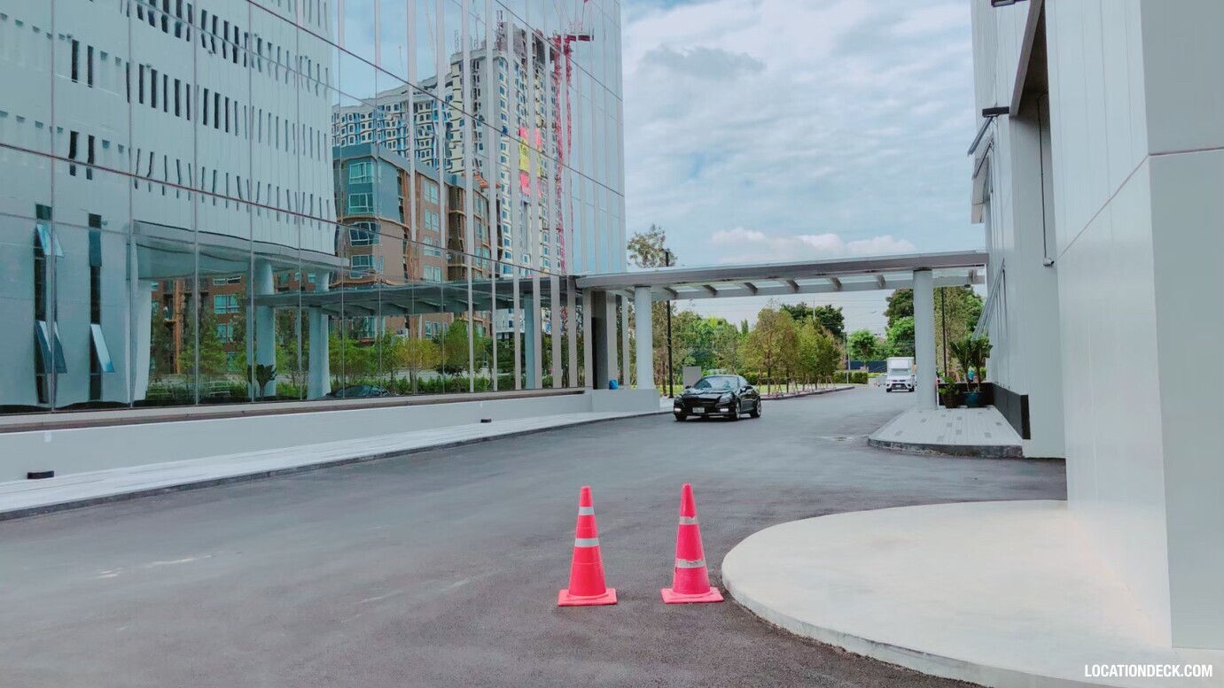 Kaset Nawamin Road - Bangkok, Thailand Filming Location