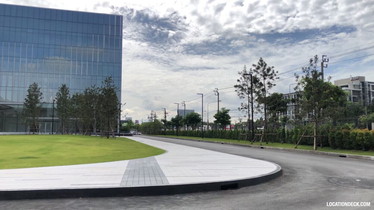 Kaset Nawamin Road - Bangkok, Thailand Filming Location