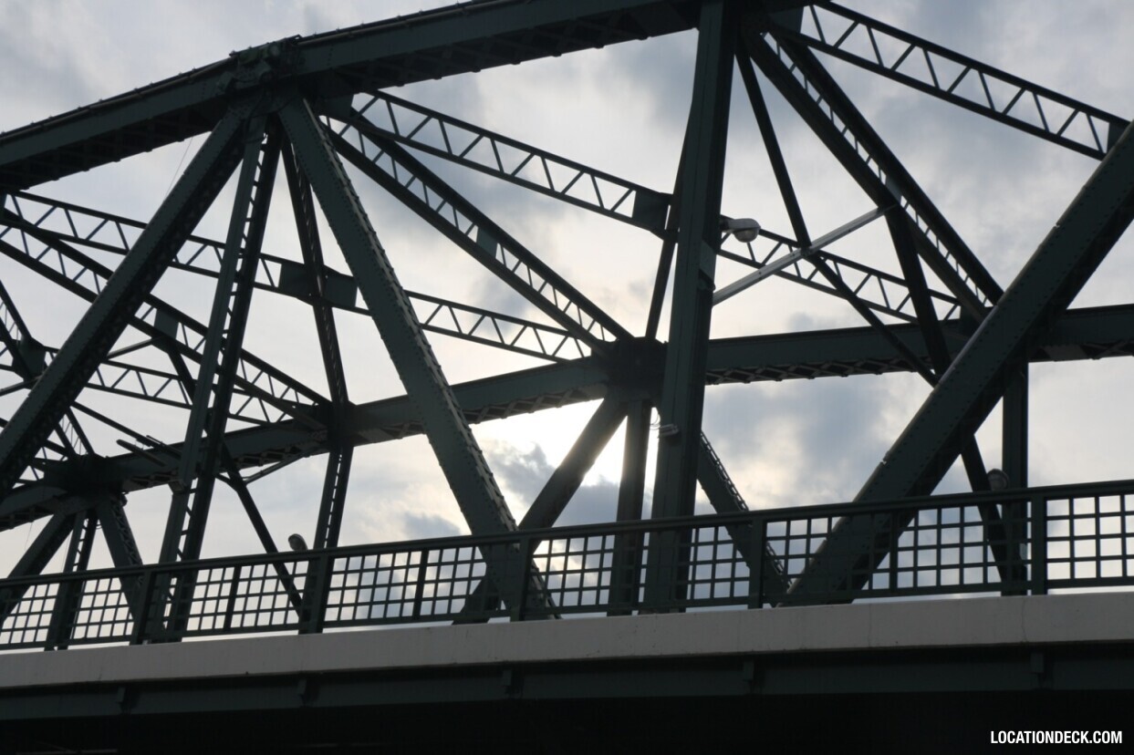 Chao Phraya Sky Park & Phra Phutthayotfa Bridge - Bangkok, Thailand Filming Location