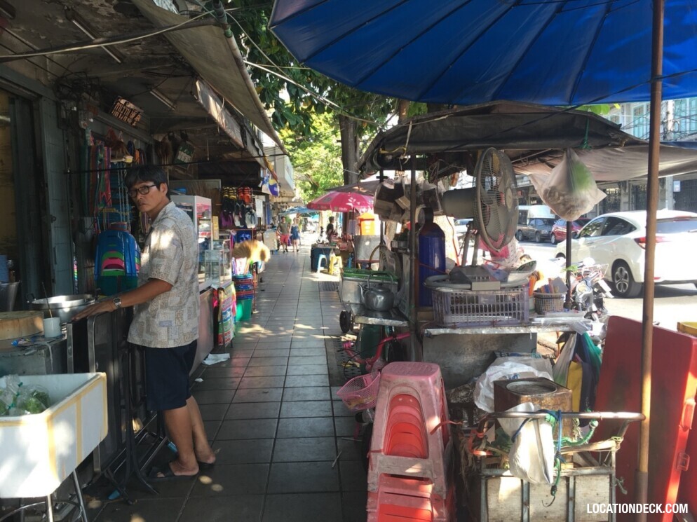 Alleyway in Phra Sumen Road - Bangkok, Thailand Filming Location