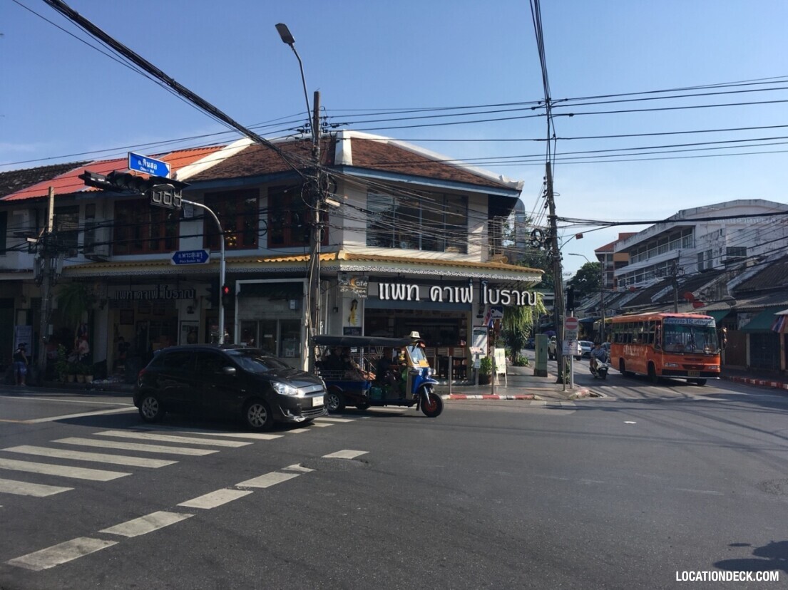 Alleyway in Phra Sumen Road - Bangkok, Thailand Filming Location