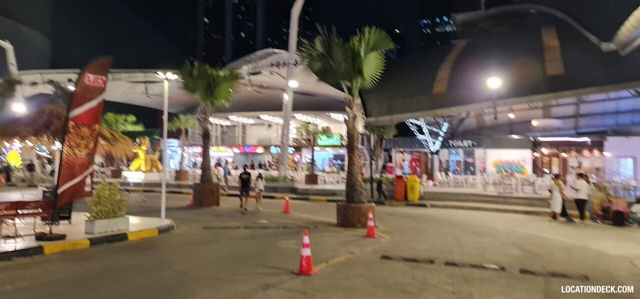 Dee One Ratchada Market - Bangkok, Thailand Filming Location