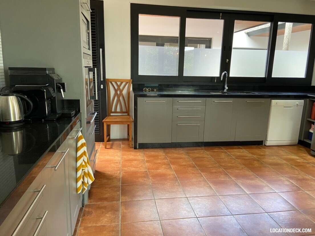 Hibiscus Villa - Surat Thani, Thailand Filming Location