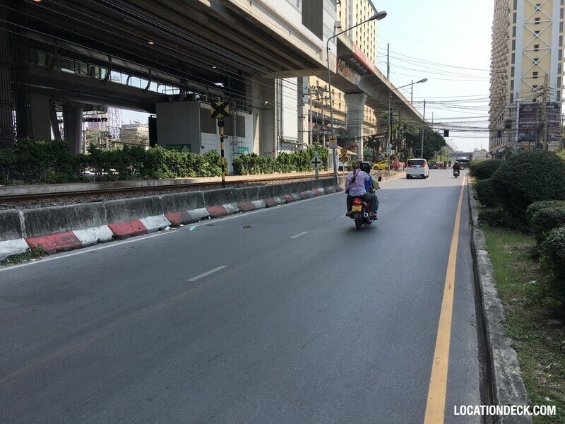 Road Next to Hua Mak ARL - Bangkok, Thailand Filming Location