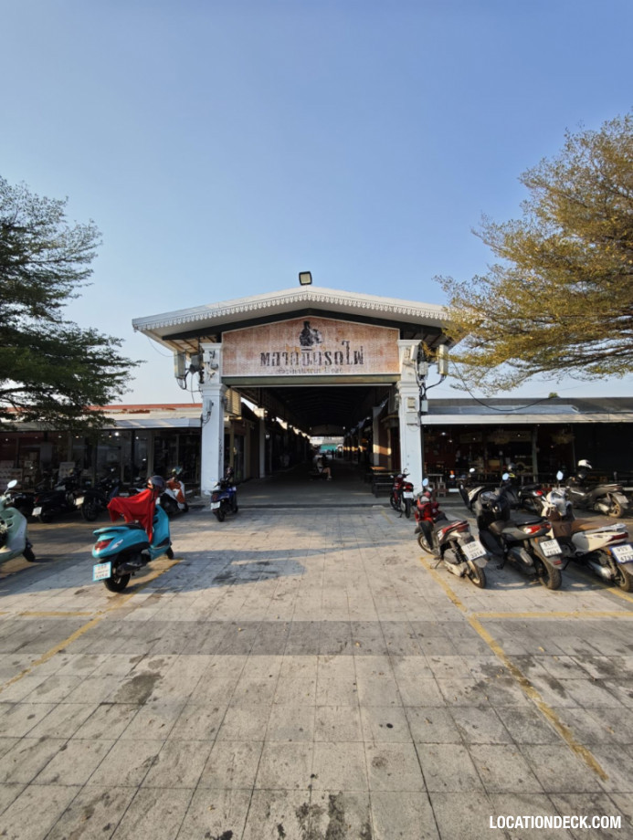 Srinakarin Train Market - Bangkok, Thailand Filming Location