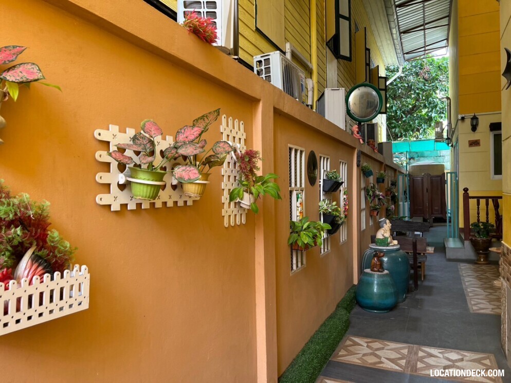 Sam Sen Sam Place - Bangkok, Thailand Filming Location