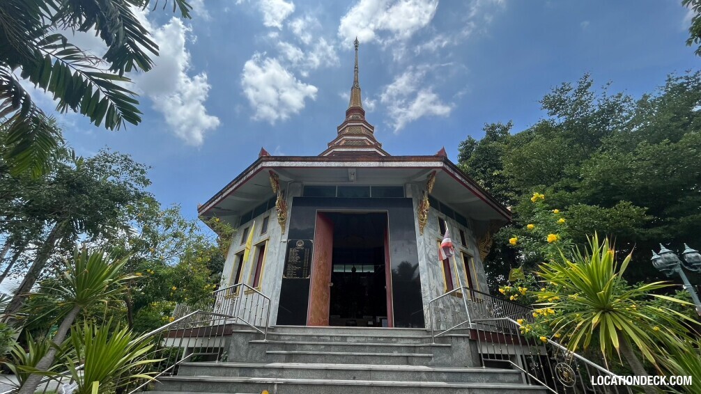 Wat Intharawihan Temple - Bangkok, Thailand Filming Location