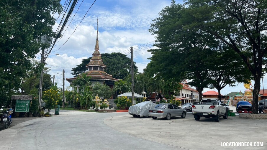 Wat Intharawihan Temple - Bangkok, Thailand Filming Location