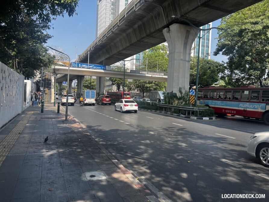 Victory Monument Ari 2 Bridge - Bangkok, Thailand Filming Location