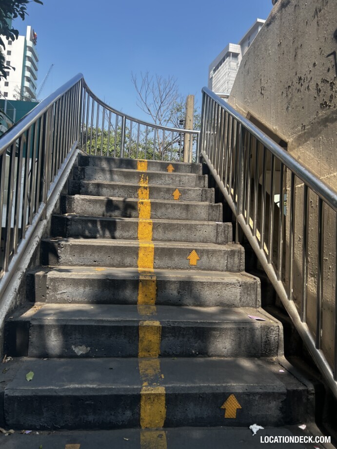 Victory Monument Ari 2 Bridge - Bangkok, Thailand Filming Location