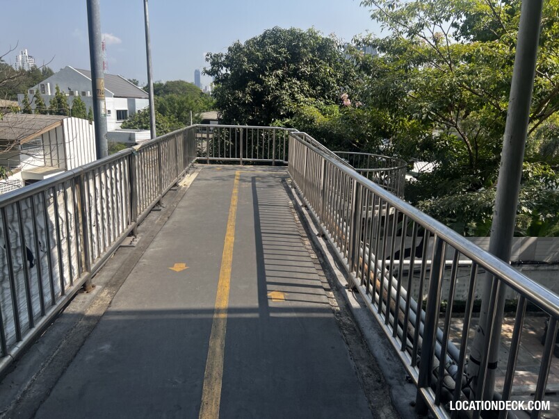 Victory Monument Ari 2 Bridge - Bangkok, Thailand Filming Location