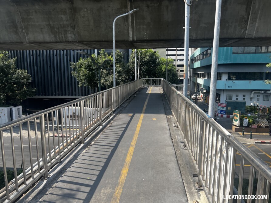 Victory Monument Ari 2 Bridge - Bangkok, Thailand Filming Location