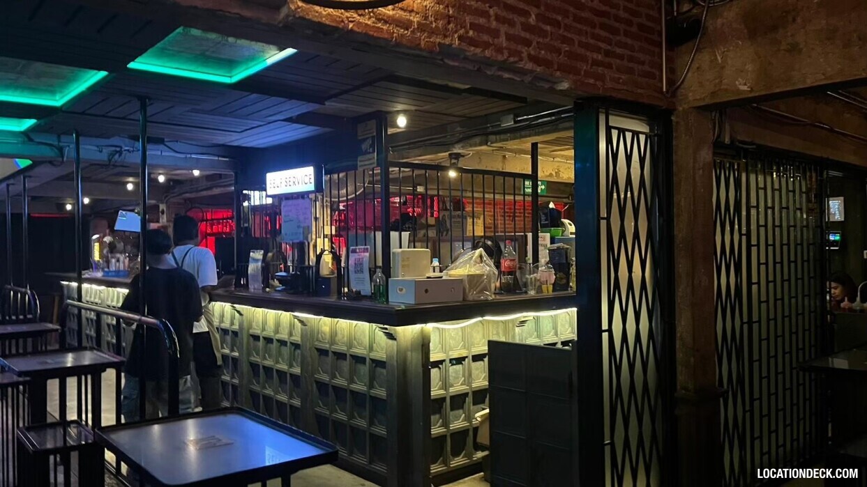 Tha Chang Club - Bangkok, Thailand Filming Location