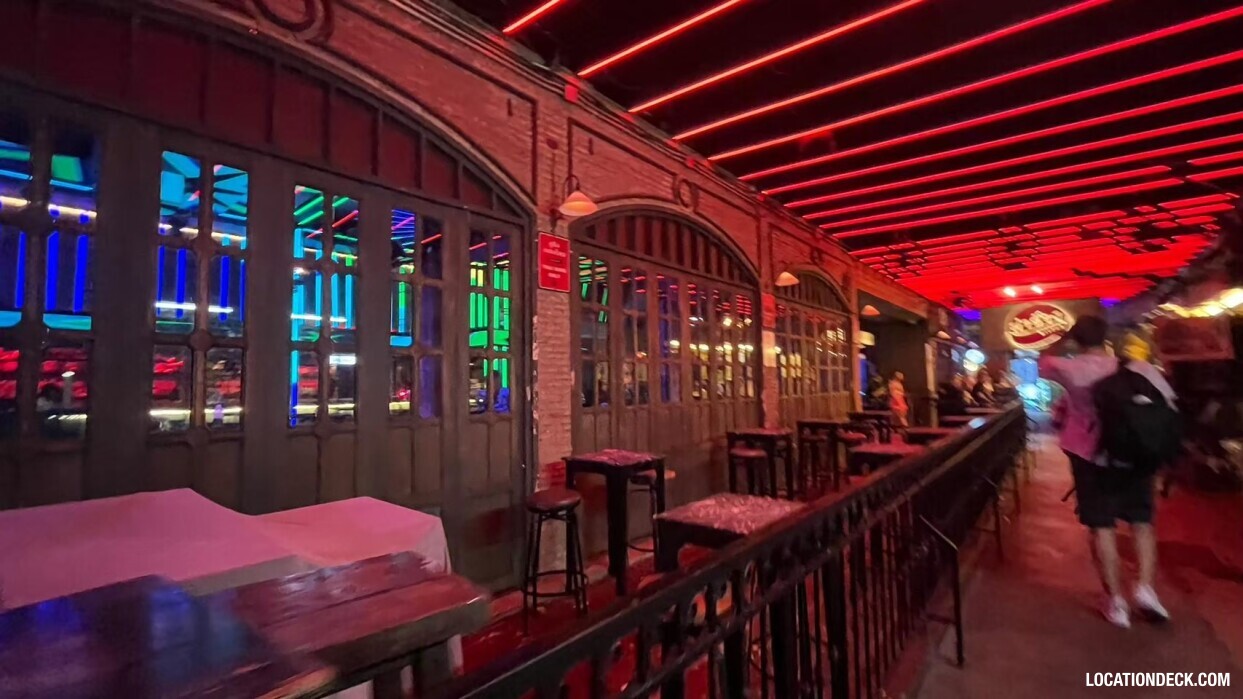 Tha Chang Club - Bangkok, Thailand Filming Location