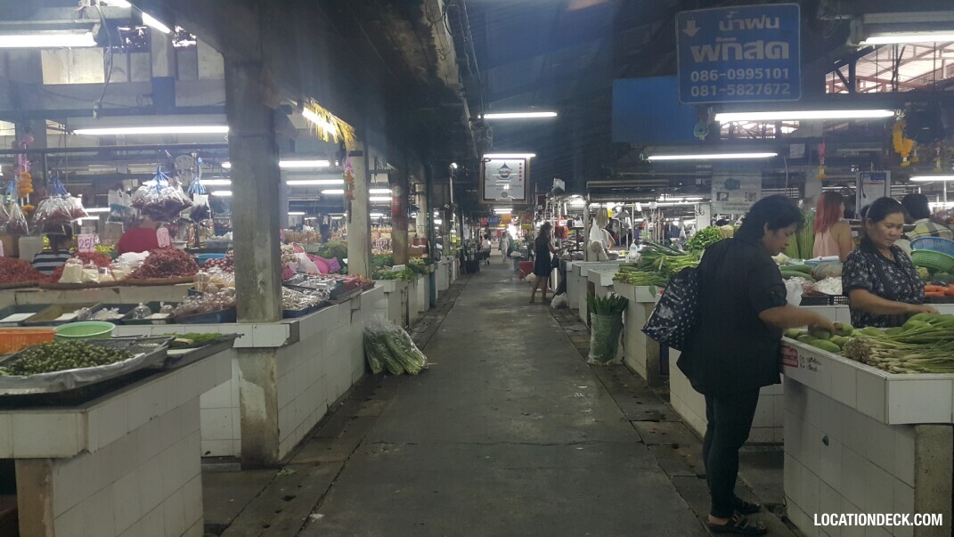 Kosum Ruam Chai Market - Bangkok, Thailand Filming Location