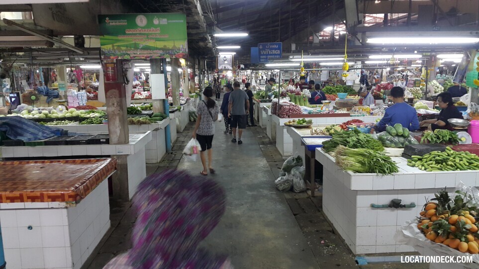 Kosum Ruam Chai Market - Bangkok, Thailand Filming Location